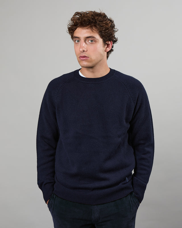Milo Man Navy