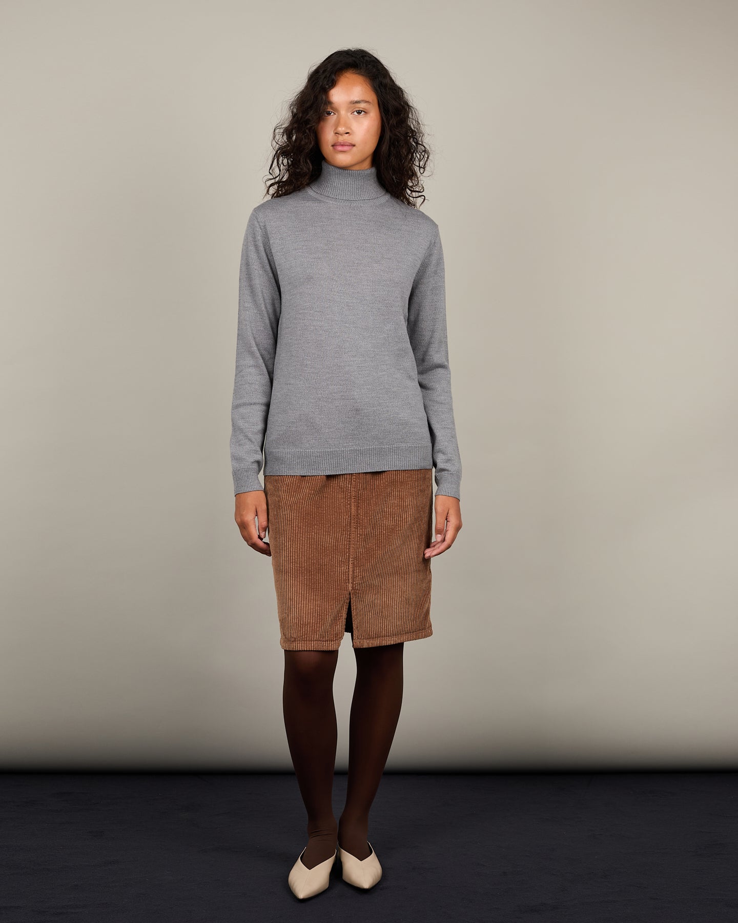 Pierrot grey 17 - 1 - Alexandra Golovanoff