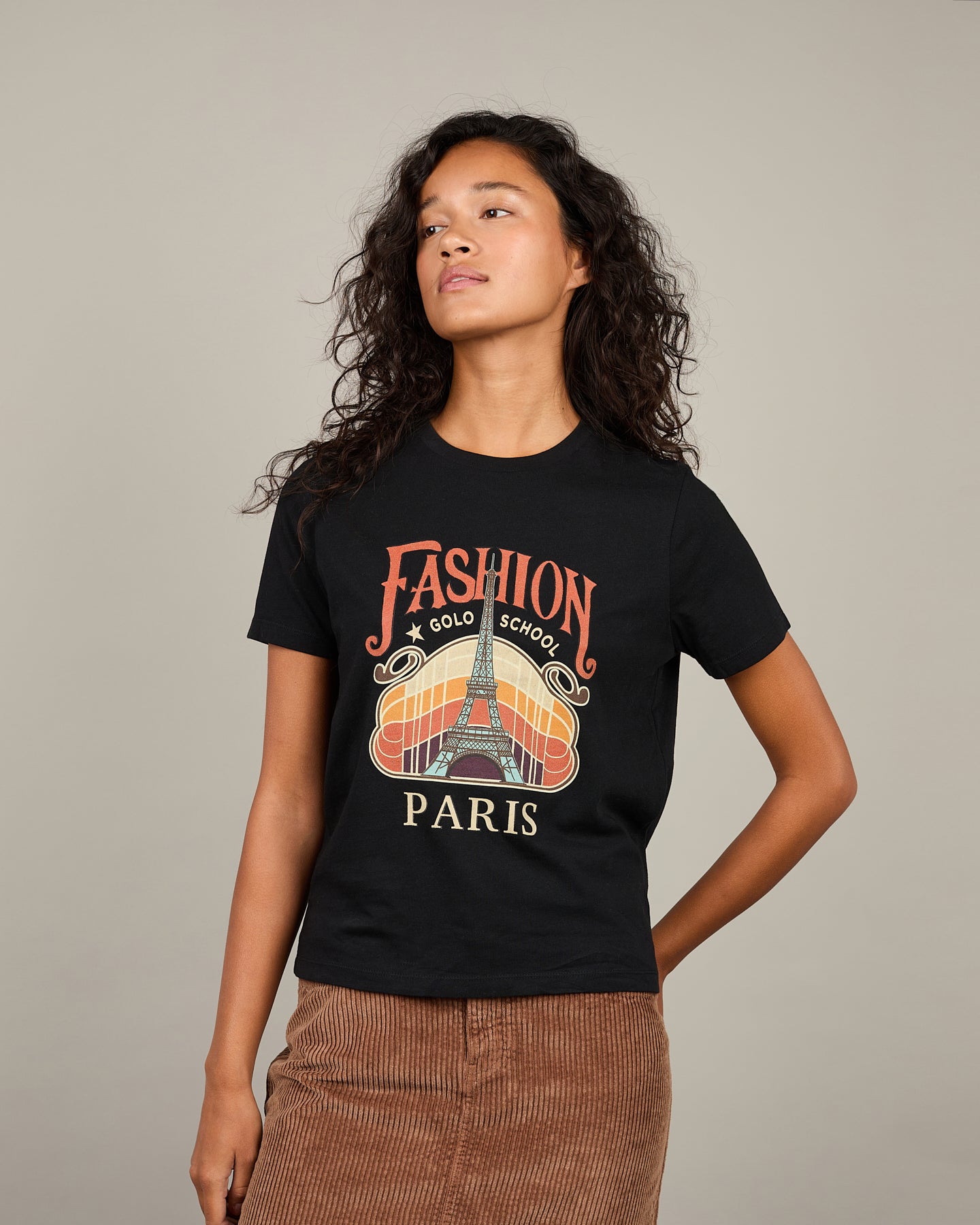 　レオナール PARIS  トップス　⭐︎ モノトーン T-shirt Paris | Organic cotton | Alexandra Golovanoff