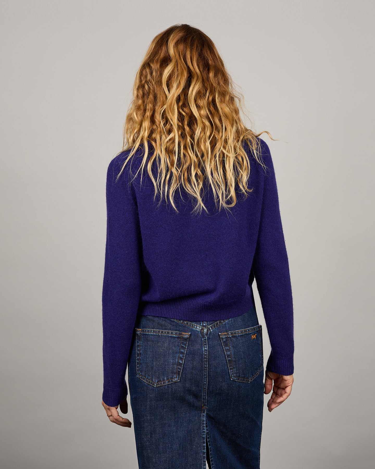 Cardigan Mila purple 17 - 2 - Alexandra Golovanoff