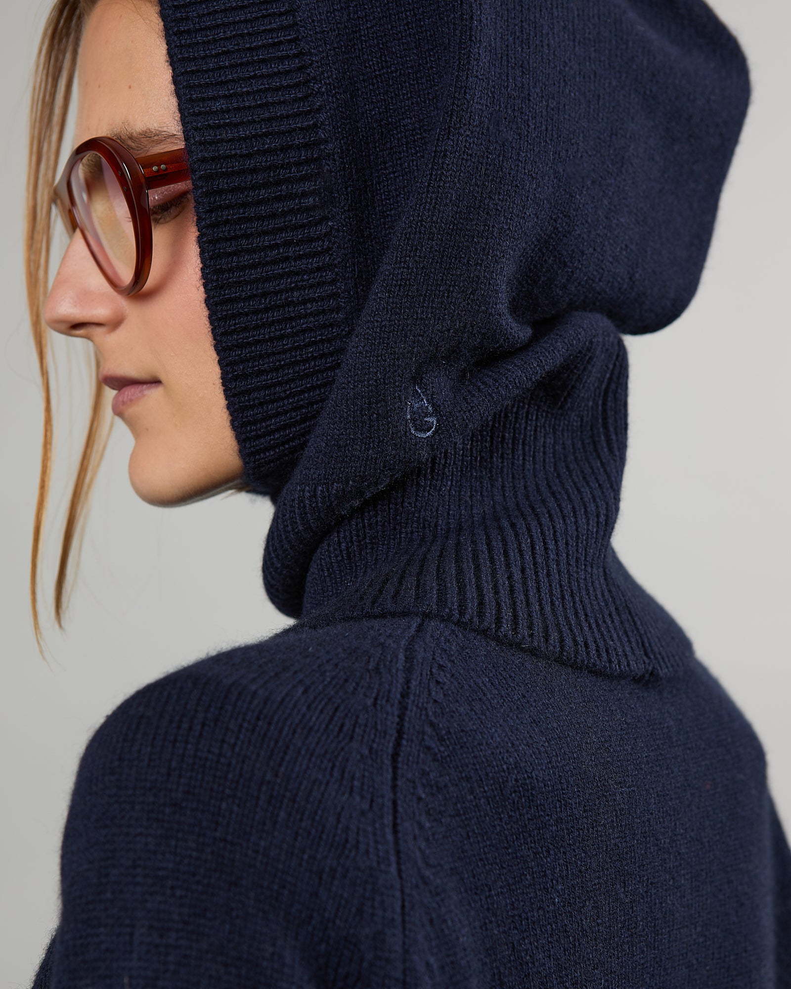Cagoule - Cagoule cachemire - 1 - Alexandra Golovanoff