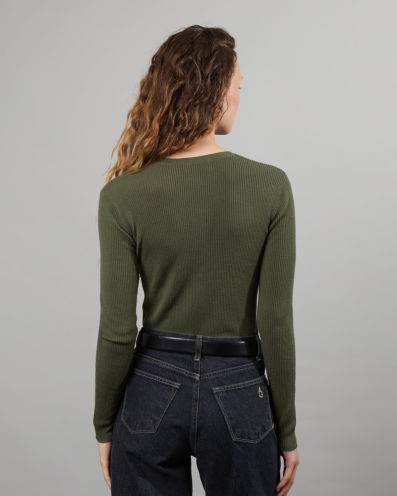 Auguste - Pull col rond avec boutons à l'avant en 100% laine vierge - 2 - Alexandra Golovanoff