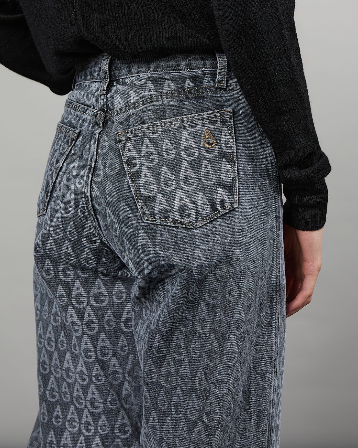 Cécile Logo gris 19