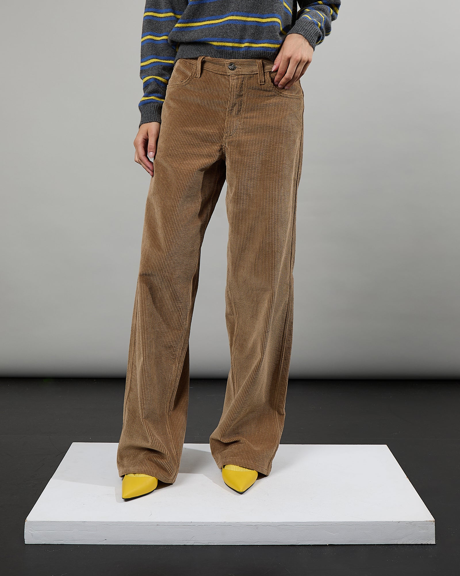 Cécile - Pantalon velours - taille mi-haute - jambe large - 3 - Alexandra Golovanoff