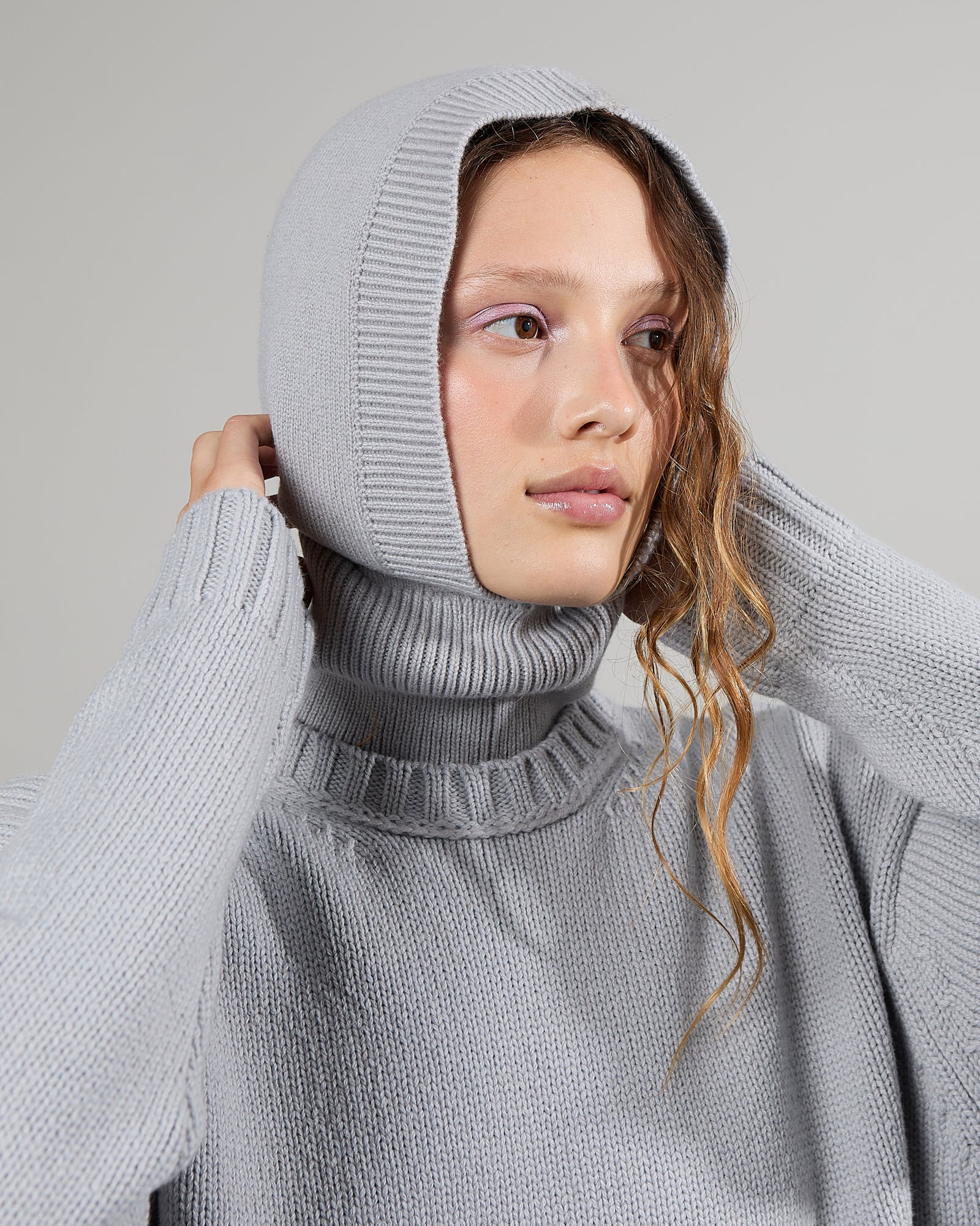 Cagoule - Cagoule cachemire - 1 - Alexandra Golovanoff