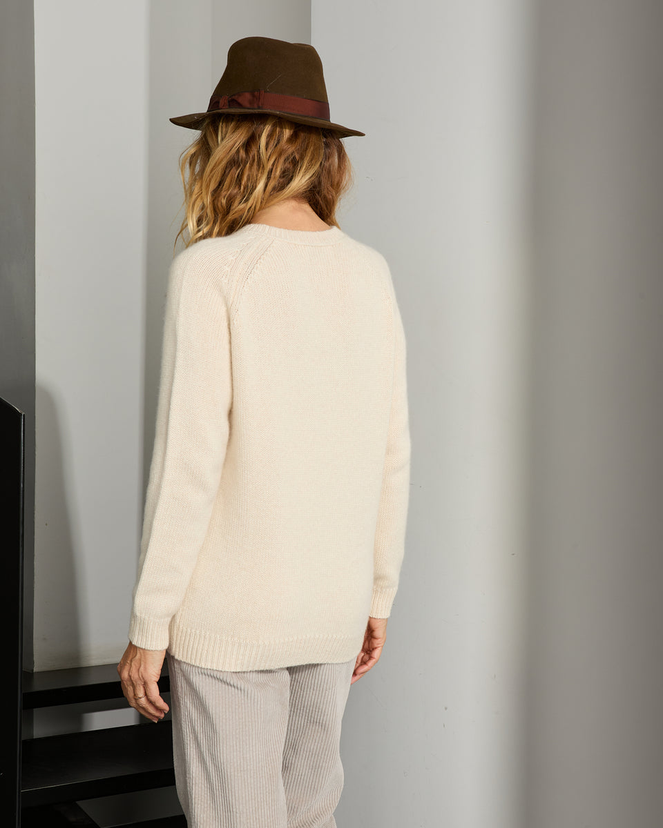Maxi Mila powder 17 - 2 - Alexandra Golovanoff