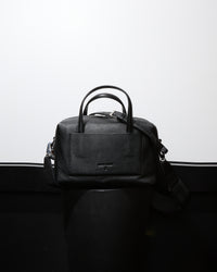 Alex - sac en cuir - bandoulières - forme épurée - 3 - Alexandra Golovanoff