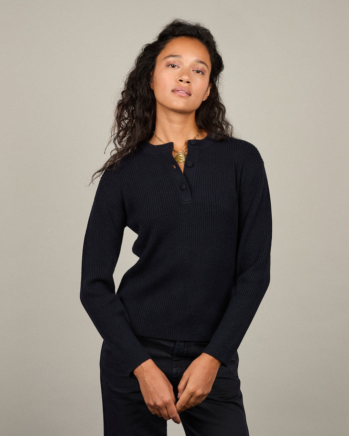 ﻿alexandra golovanoff Chris Light navy 18