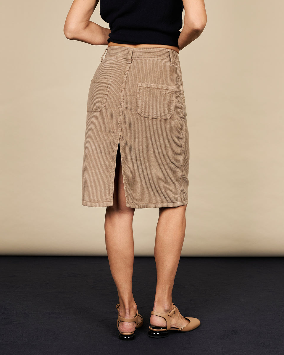 Mary - Mary Foin 18 - 2 - Alexandra Golovanoff