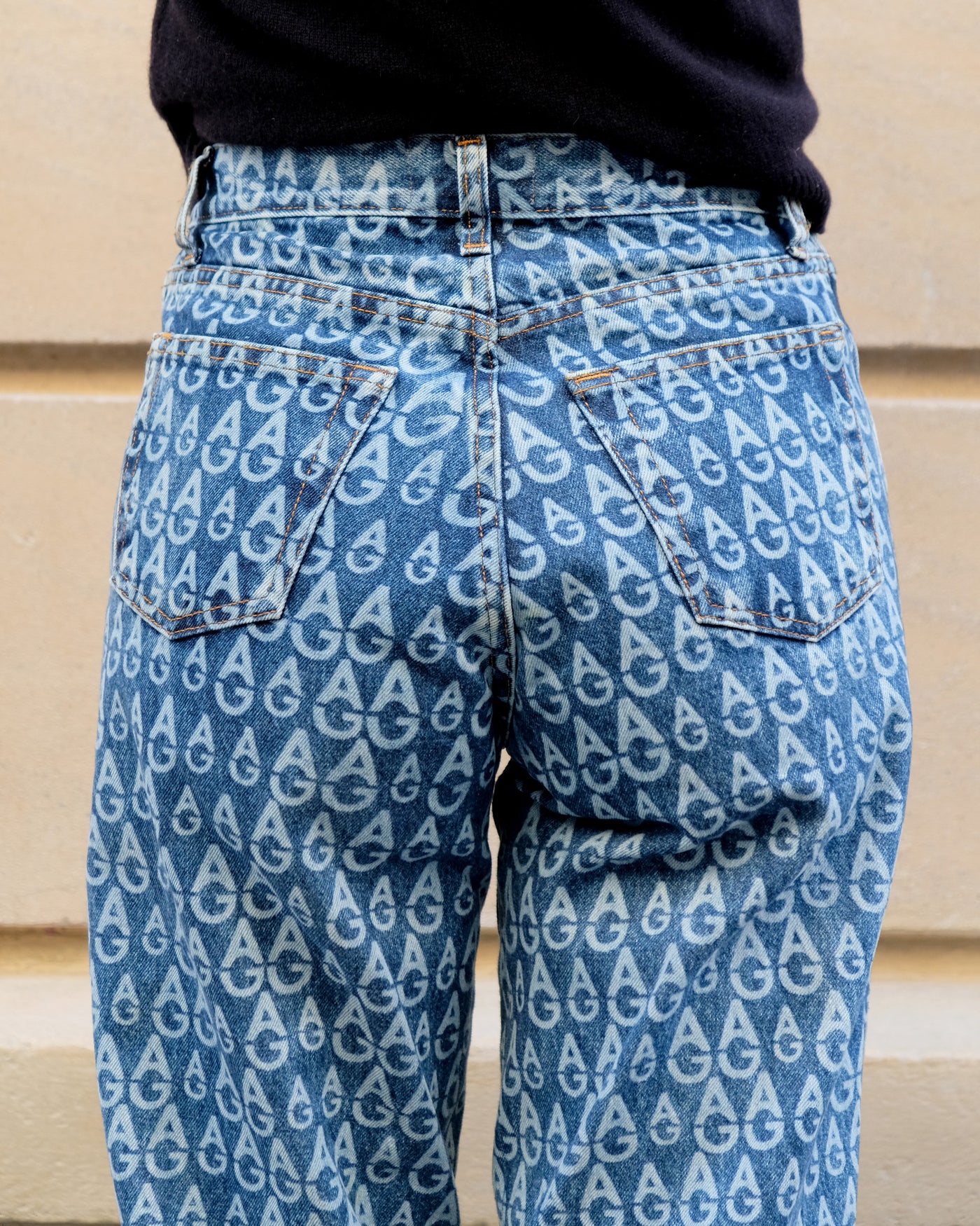 Jean Denim Logo 18