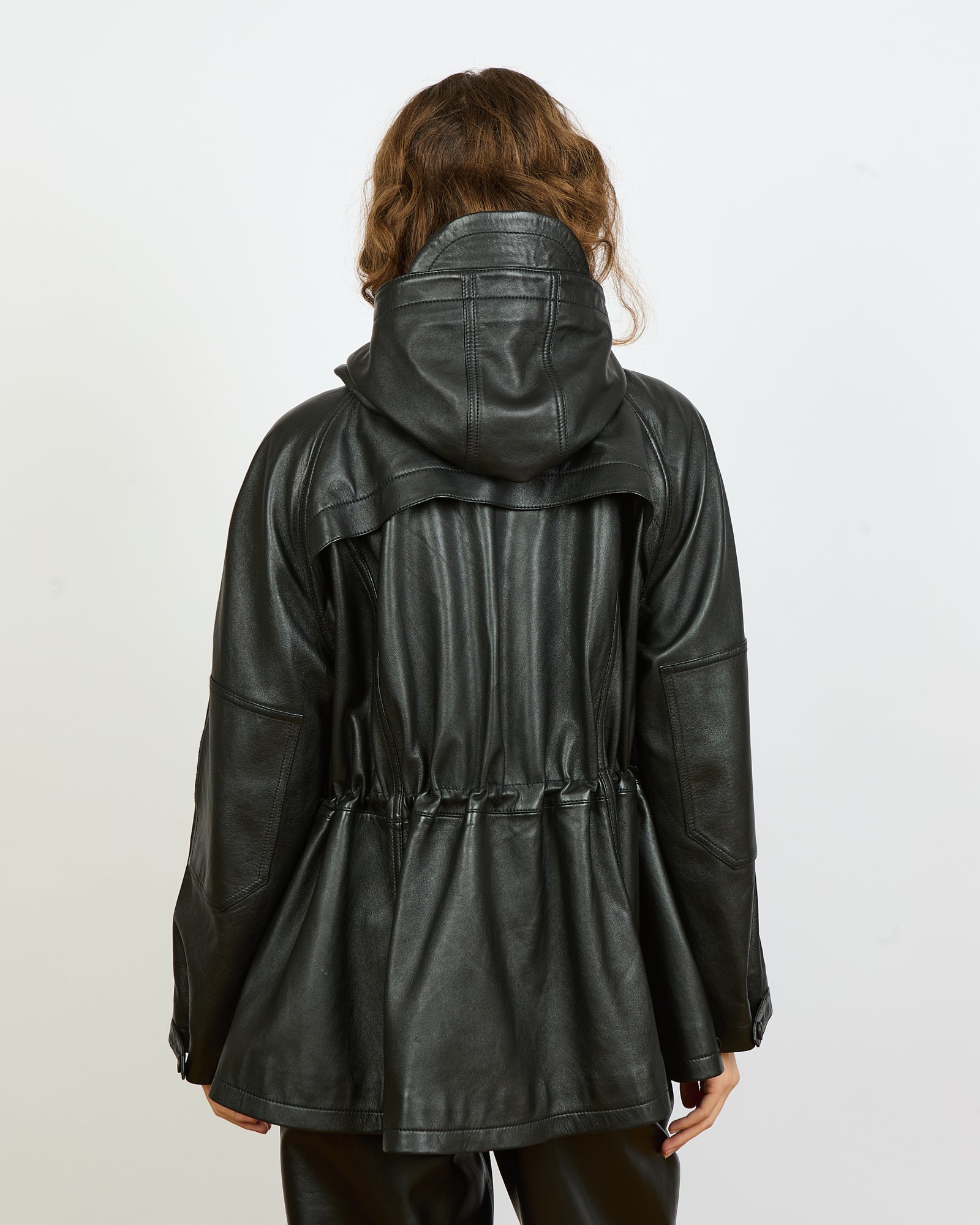 Travel - Parka à capuche en 100% cuir d'agneau - 3 - Alexandra Golovanoff