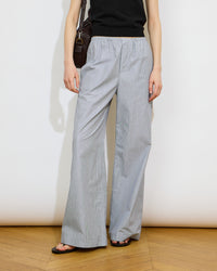 Ava - Pantalon en coton rayée fil à fil - 1 - Alexandra Golovanoff