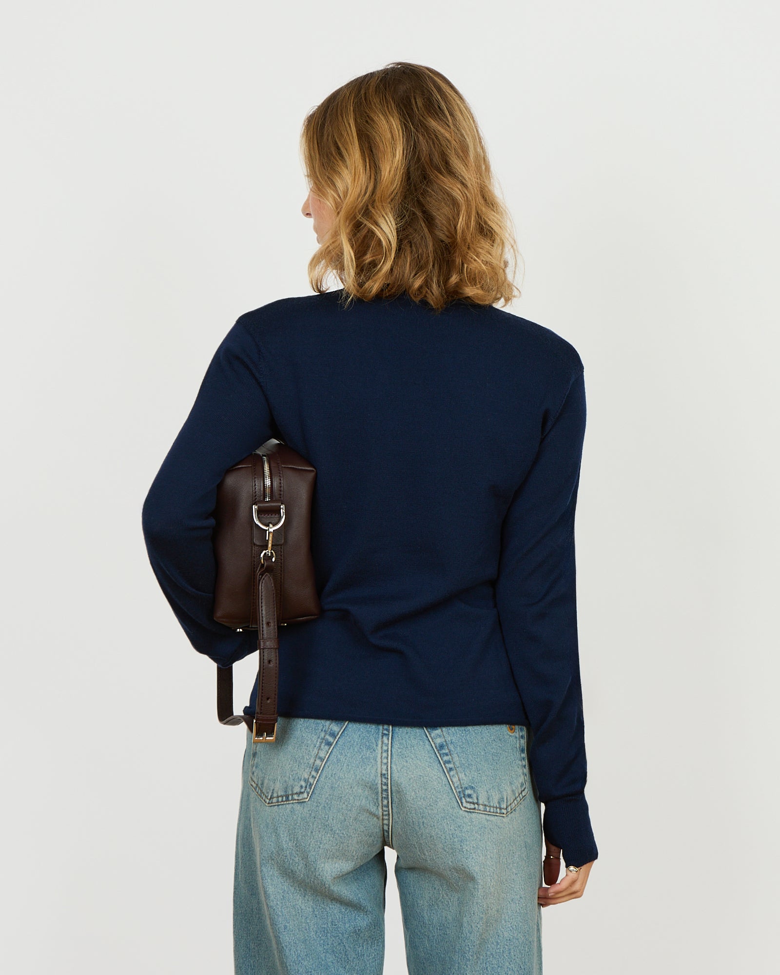 Violette - Pull col rond et manches longues en 100% laine vierge - 2 - Alexandra Golovanoff