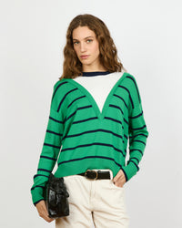 Aurele - Pull en trompe l'oeil col V en 100% laine vierge - 1 - Alexandra Golovanoff