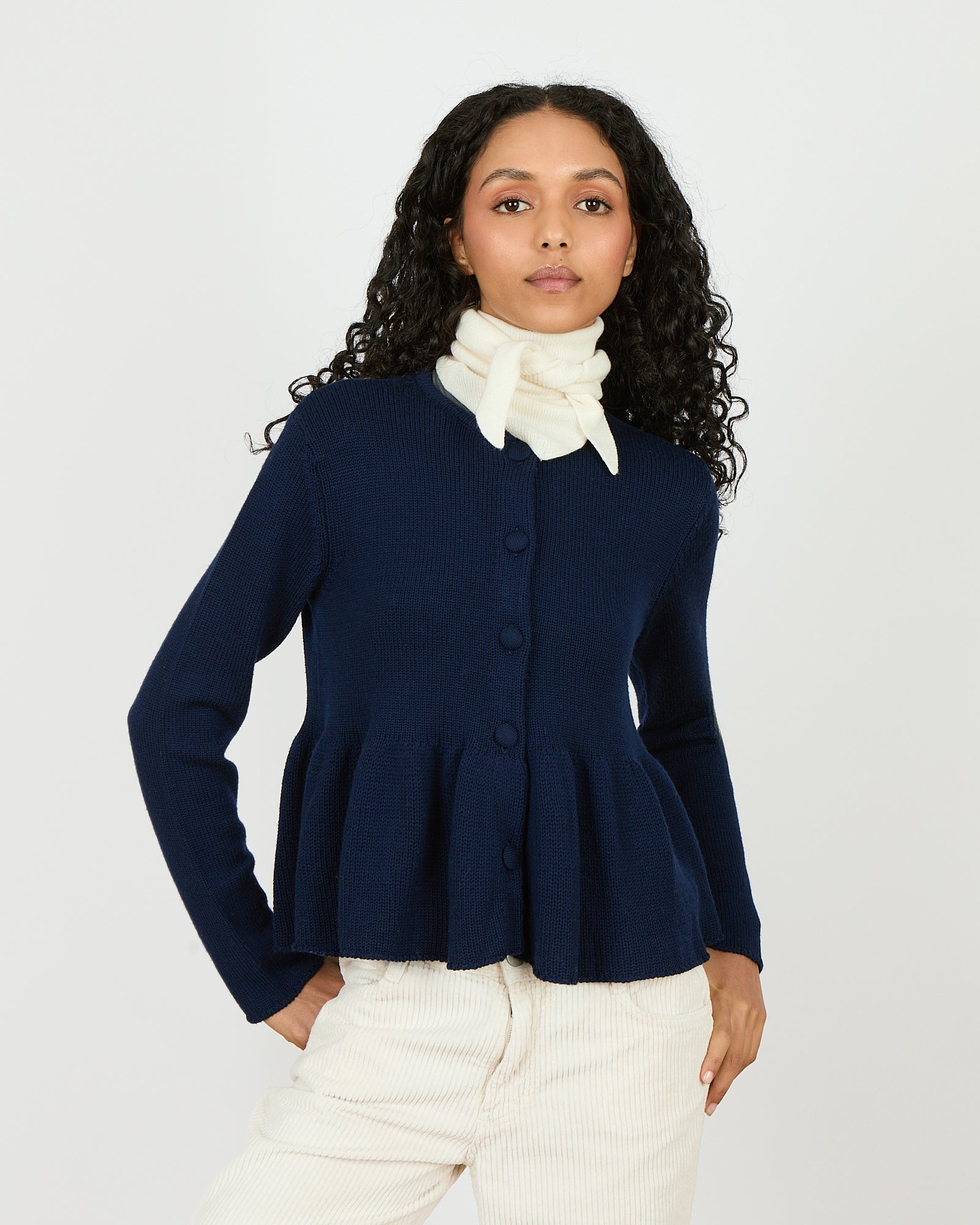 Iris - Cardigan en 100% laine vierge - 1 - Alexandra Golovanoff