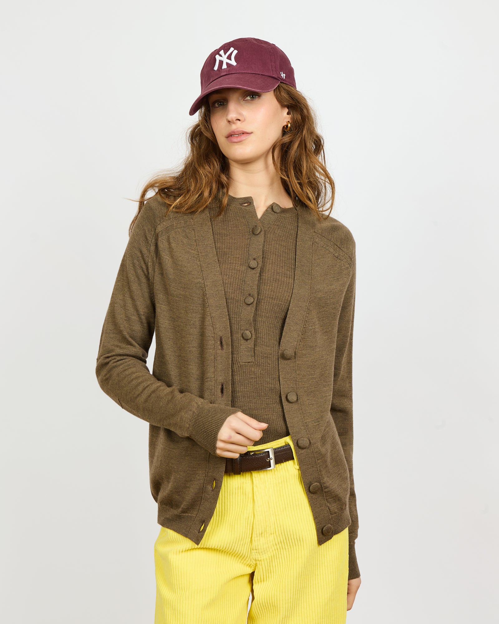 Julien - Cardigan col V overvize en 100% laine vierge - 1 - Alexandra Golovanoff