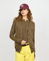 Julien - Cardigan col V overvize en 100% laine vierge - 1 - Alexandra Golovanoff