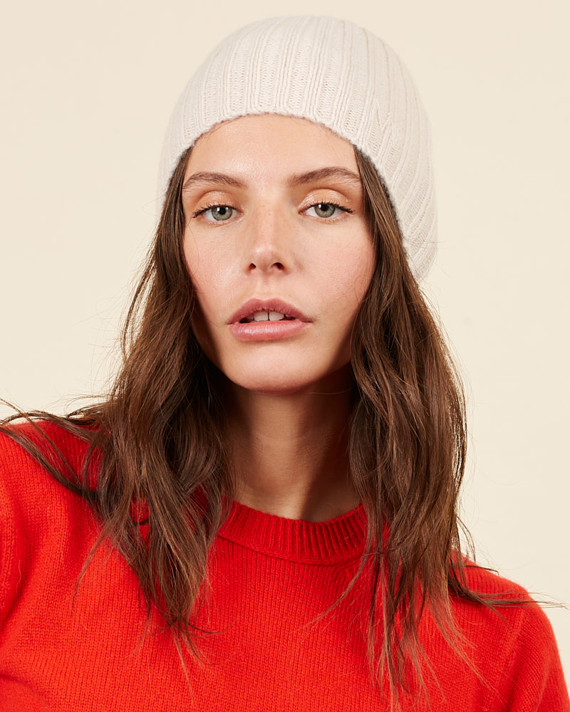 Bonnet powder 15 - 1 - Alexandra Golovanoff