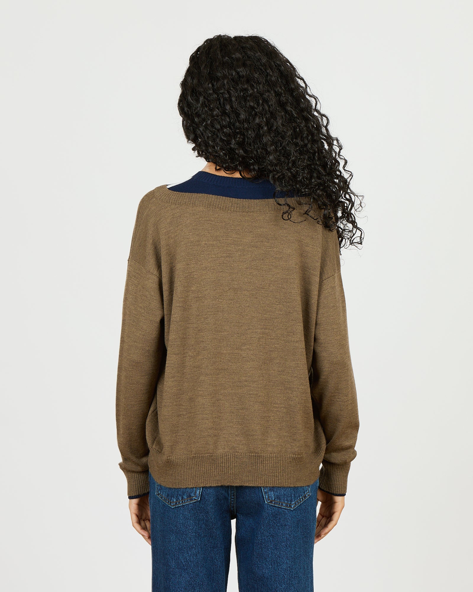Aurele - Pull en trompe l'oeil col V en 100% laine vierge - 2 - Alexandra Golovanoff