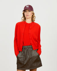 Mila - Cardigan fin col rond et manches raglantes en 100% cachemire - 1 - Alexandra Golovanoff