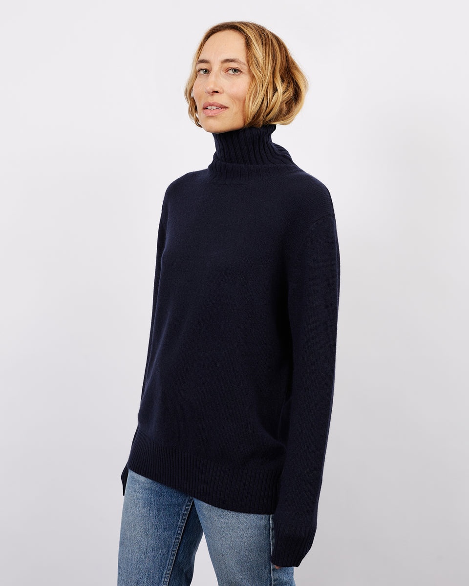 Pierre navy 15 - 1 - Alexandra Golovanoff