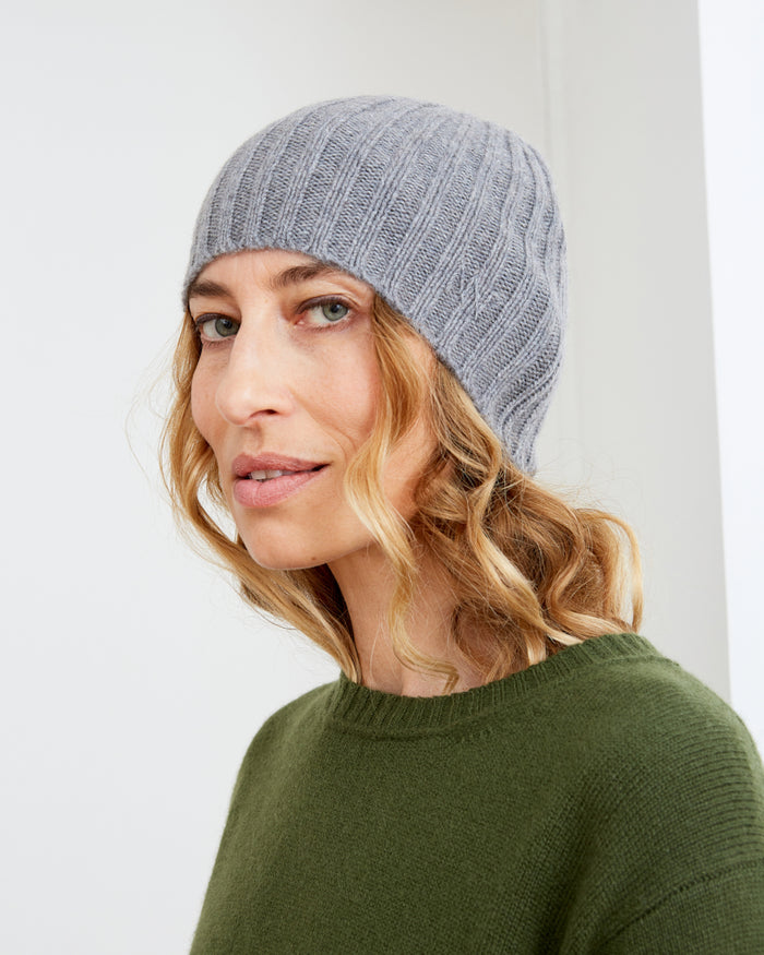 alexandra golovanoff Bonnet grey 13