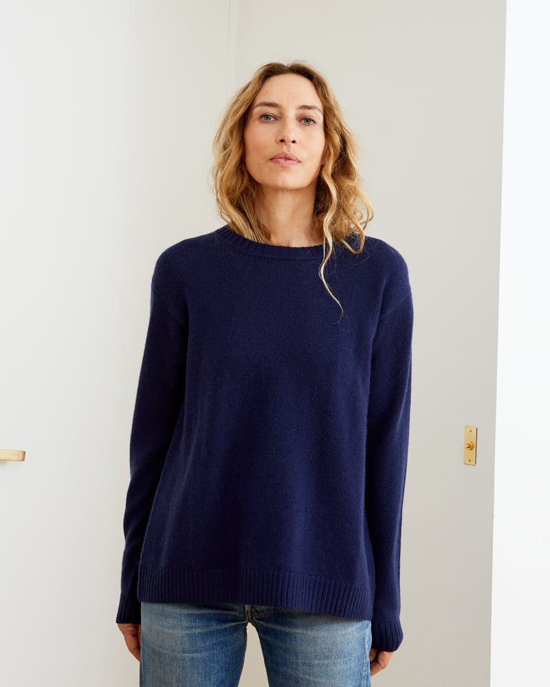 Nora navy 13