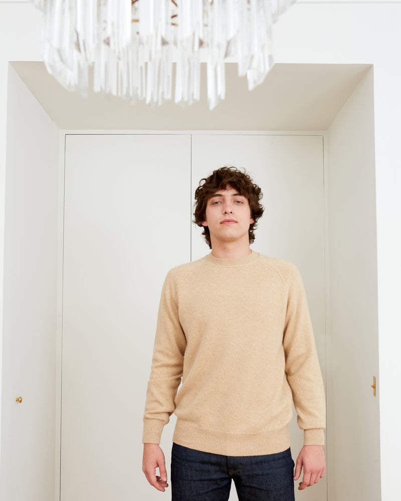 Milo Man beige 13 - 1 - Alexandra Golovanoff