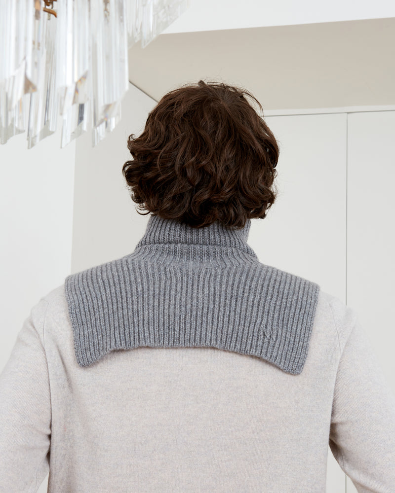 Plastron grey 13 - 3 - Alexandra Golovanoff