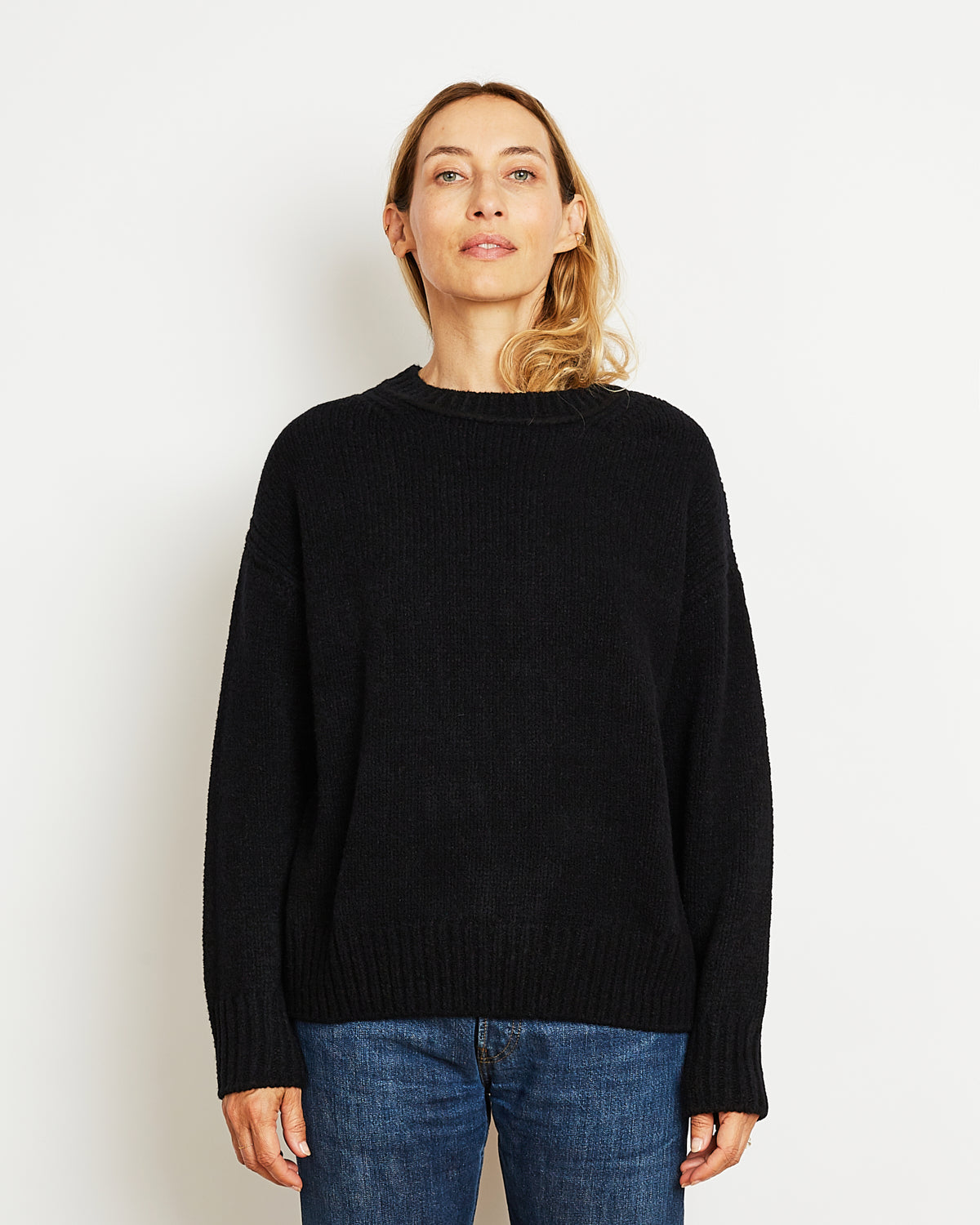 woman oversize sweater Bubble black