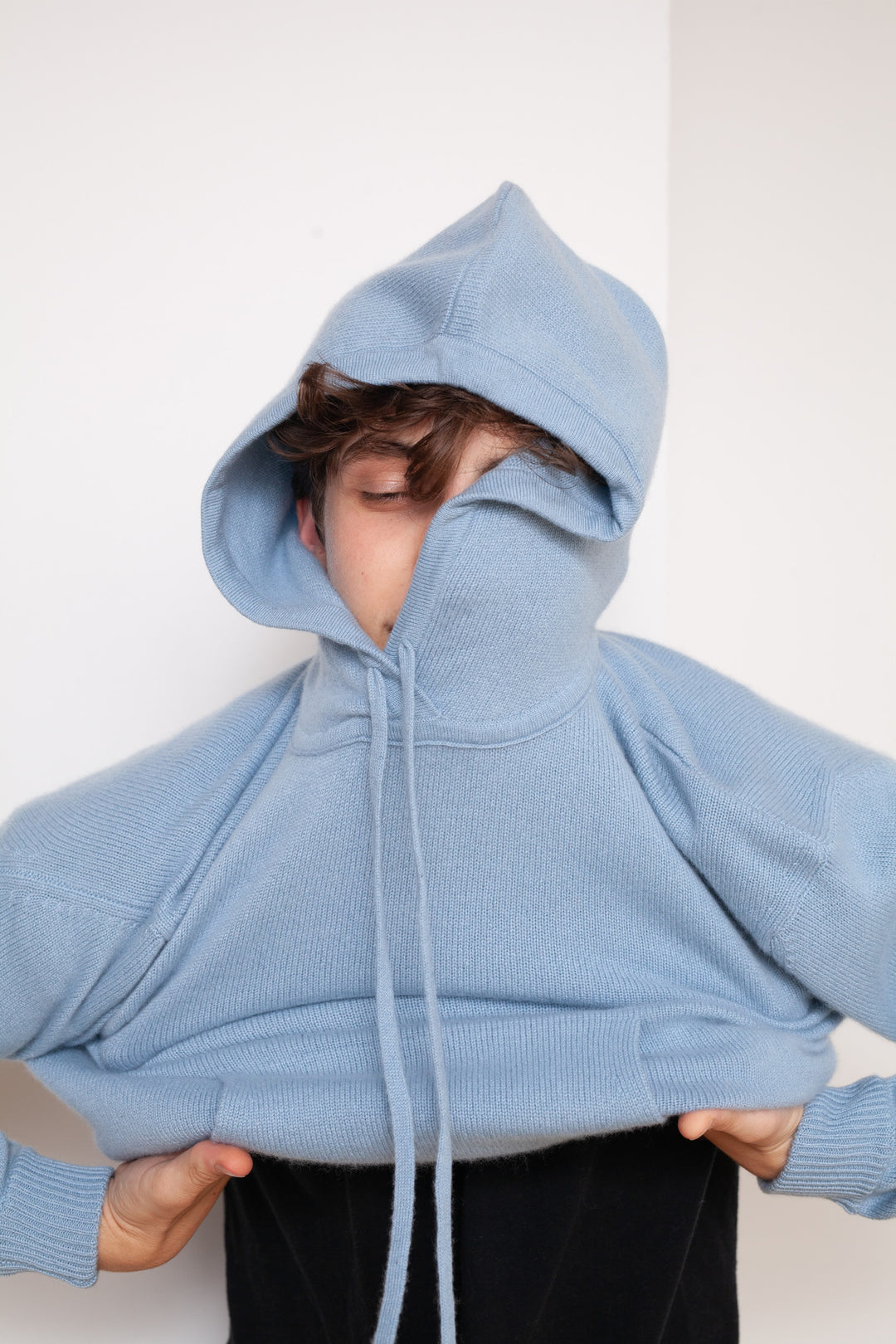 hoodie Ysag bleu ciel – Alexandra Golovanoff
